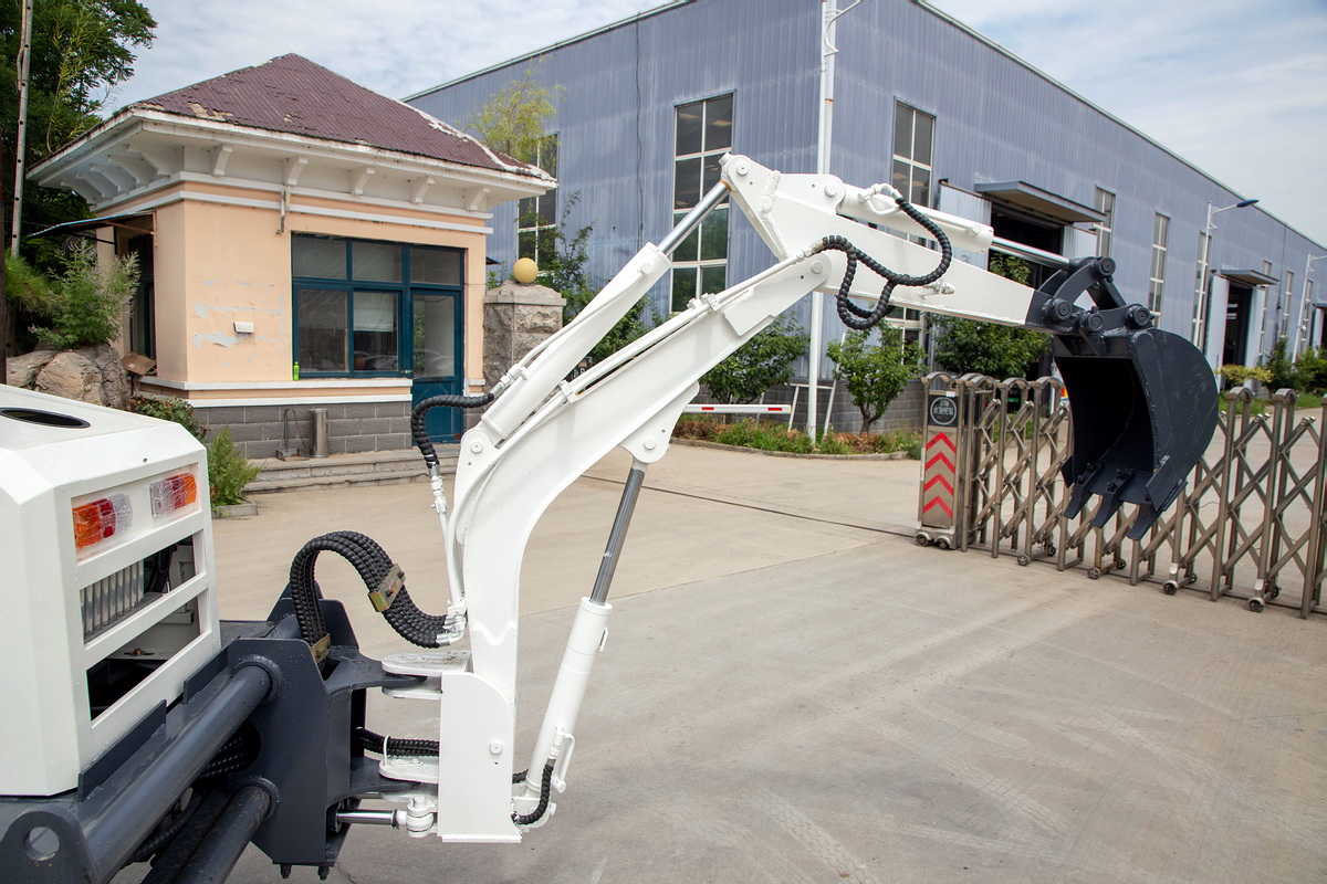 HW08-12挖掘装载机