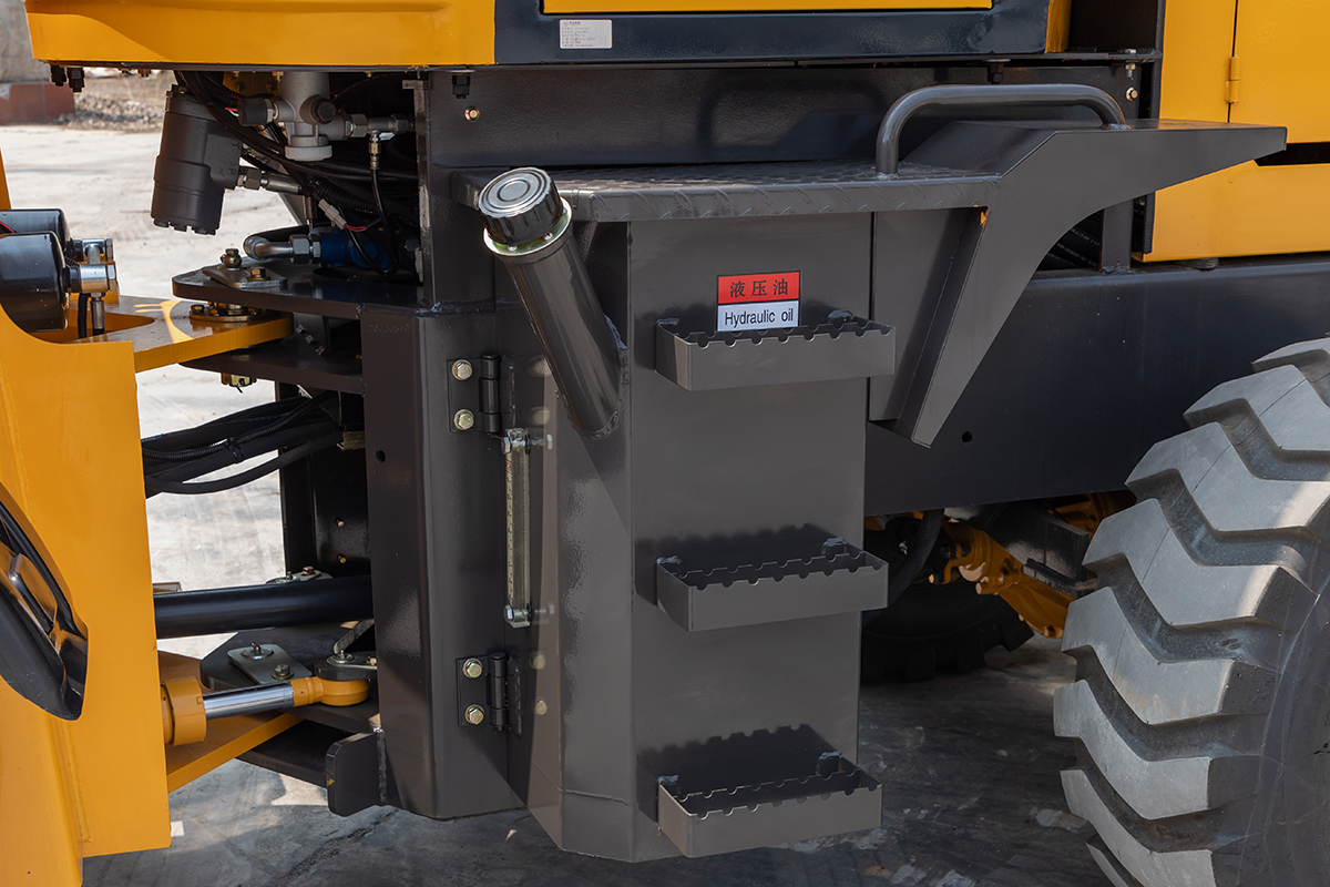 HW15-26挖掘装载机