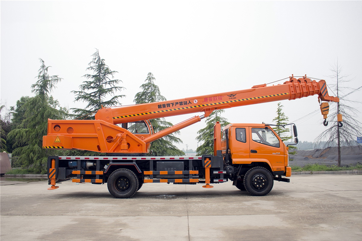 HWTJ12T唐骏3900汽车吊