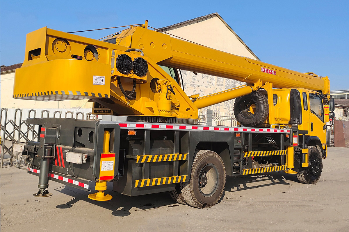 QY16T徐工东风吊车