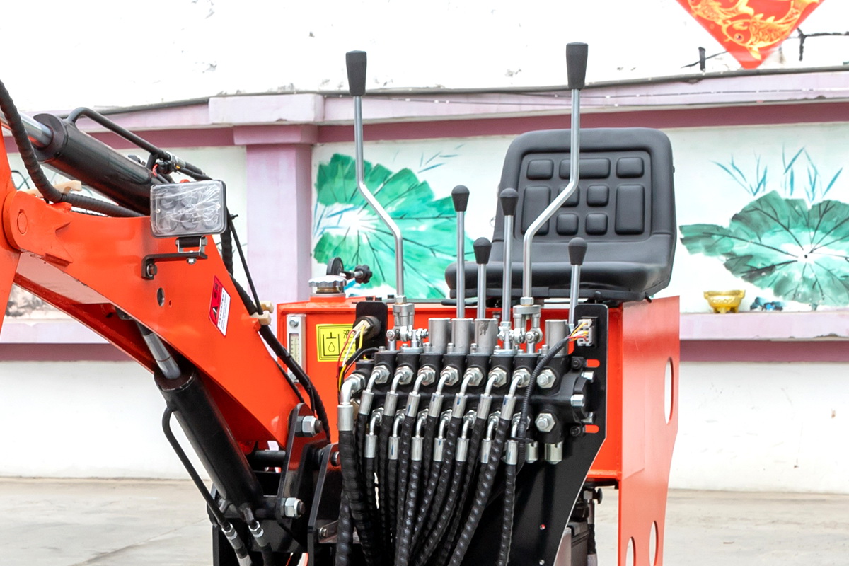 HW-08电梯版小型挖掘机