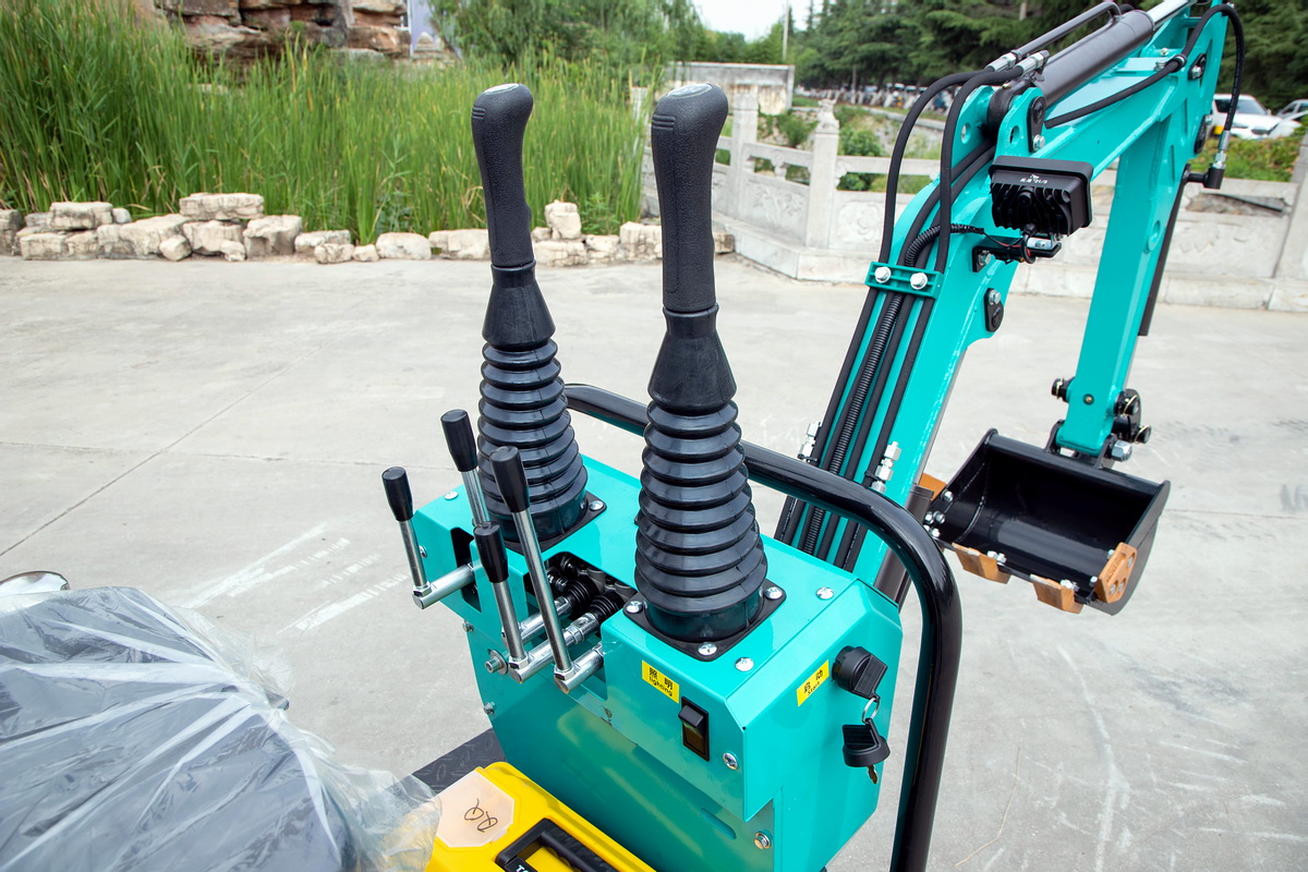 HW-10QQ小型挖掘机