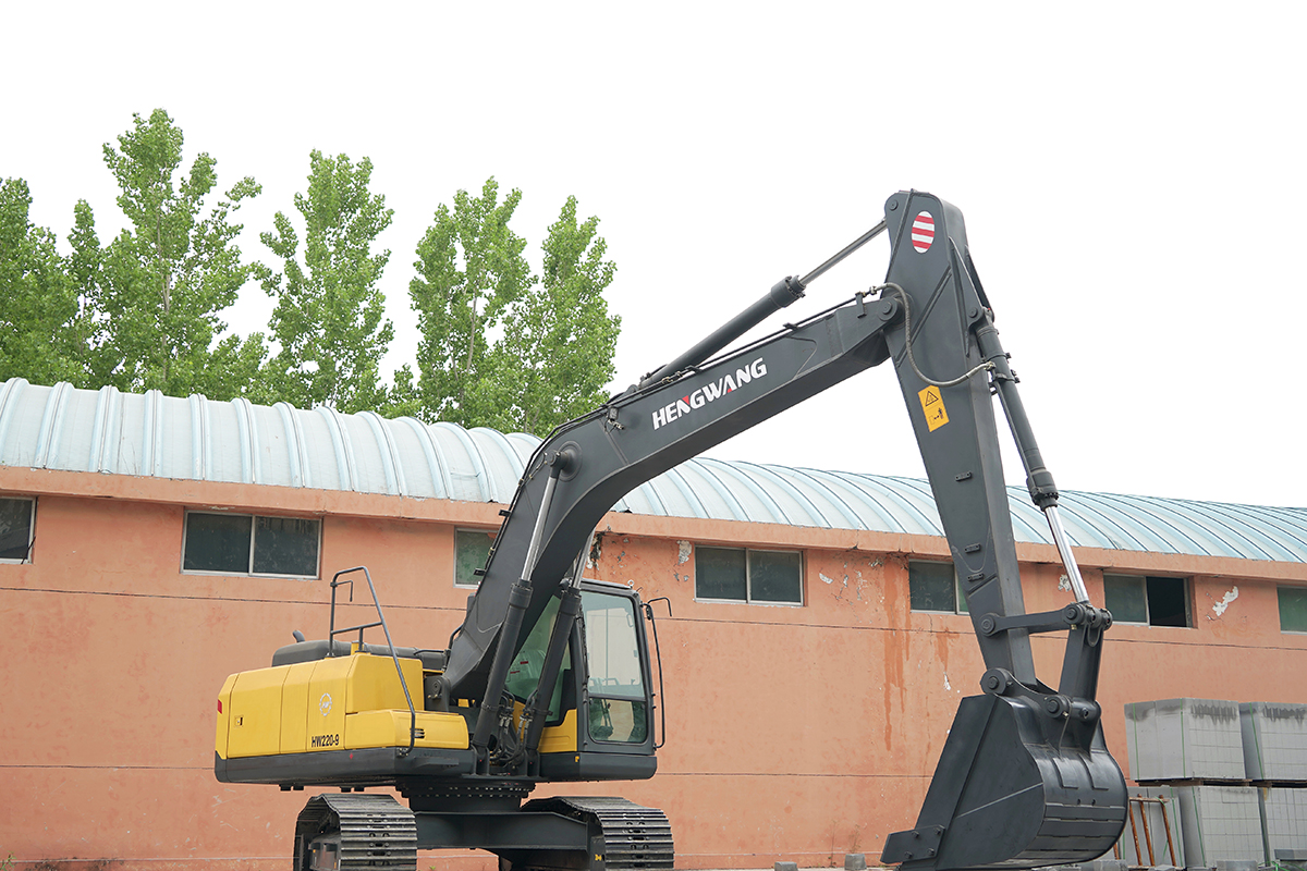 HW-220履带中大型挖掘机