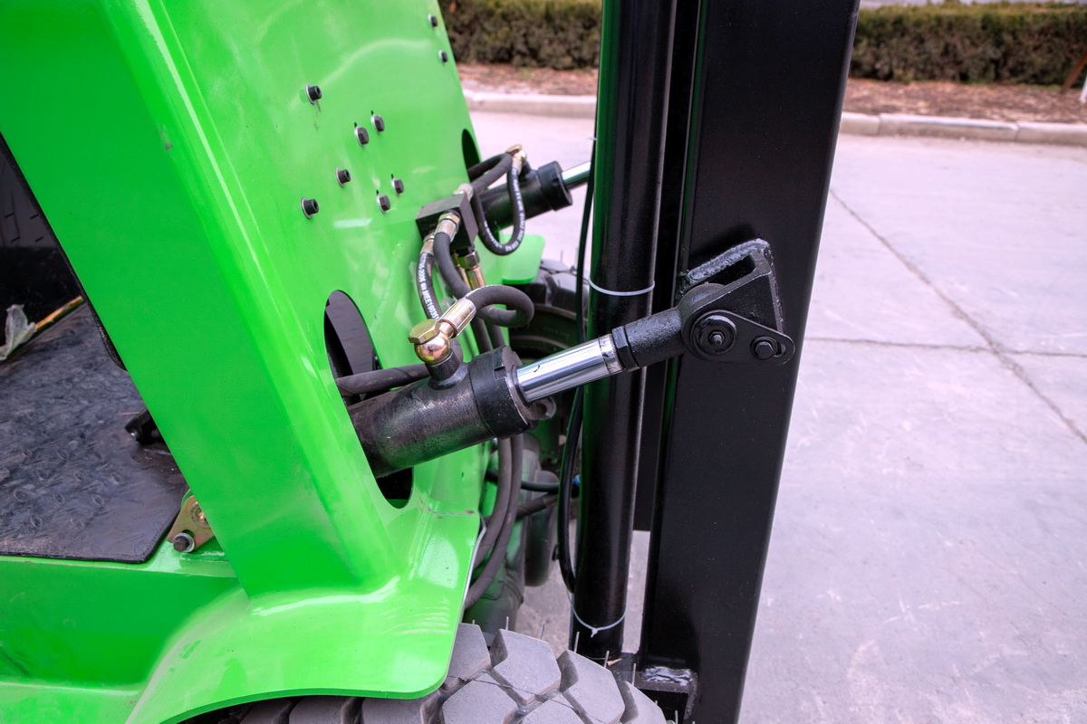 HWC-1.5T电动叉车