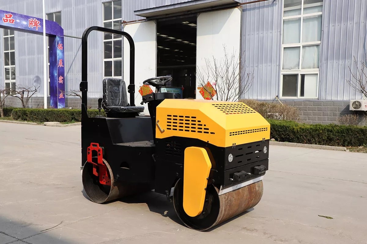 HW-1.5T座驾式压路机