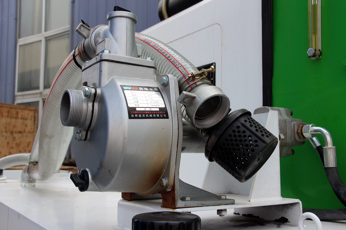 HWJB120自上料搅拌车