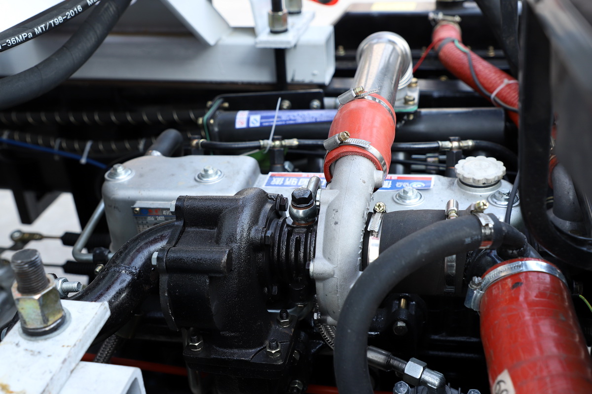 2立方米五轮搅拌车