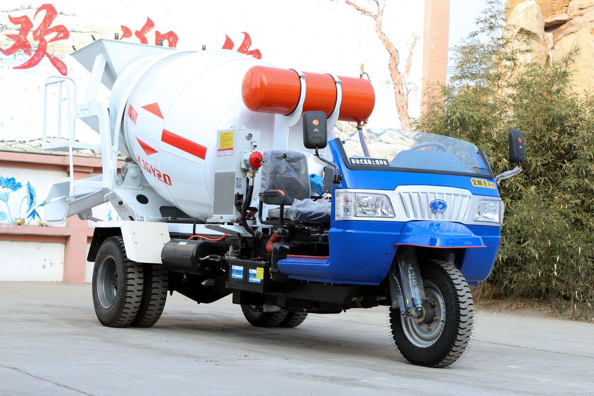 2立方米五轮搅拌车
