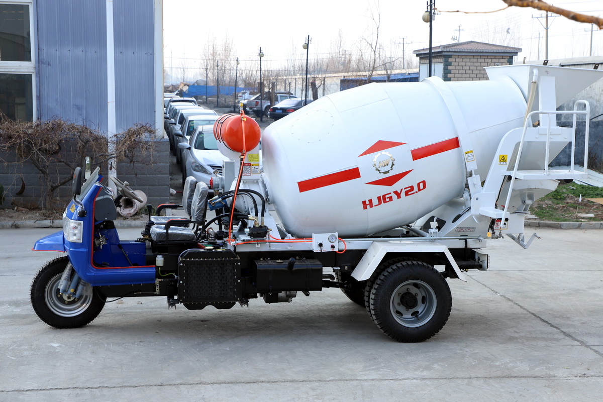2立方米五轮搅拌车