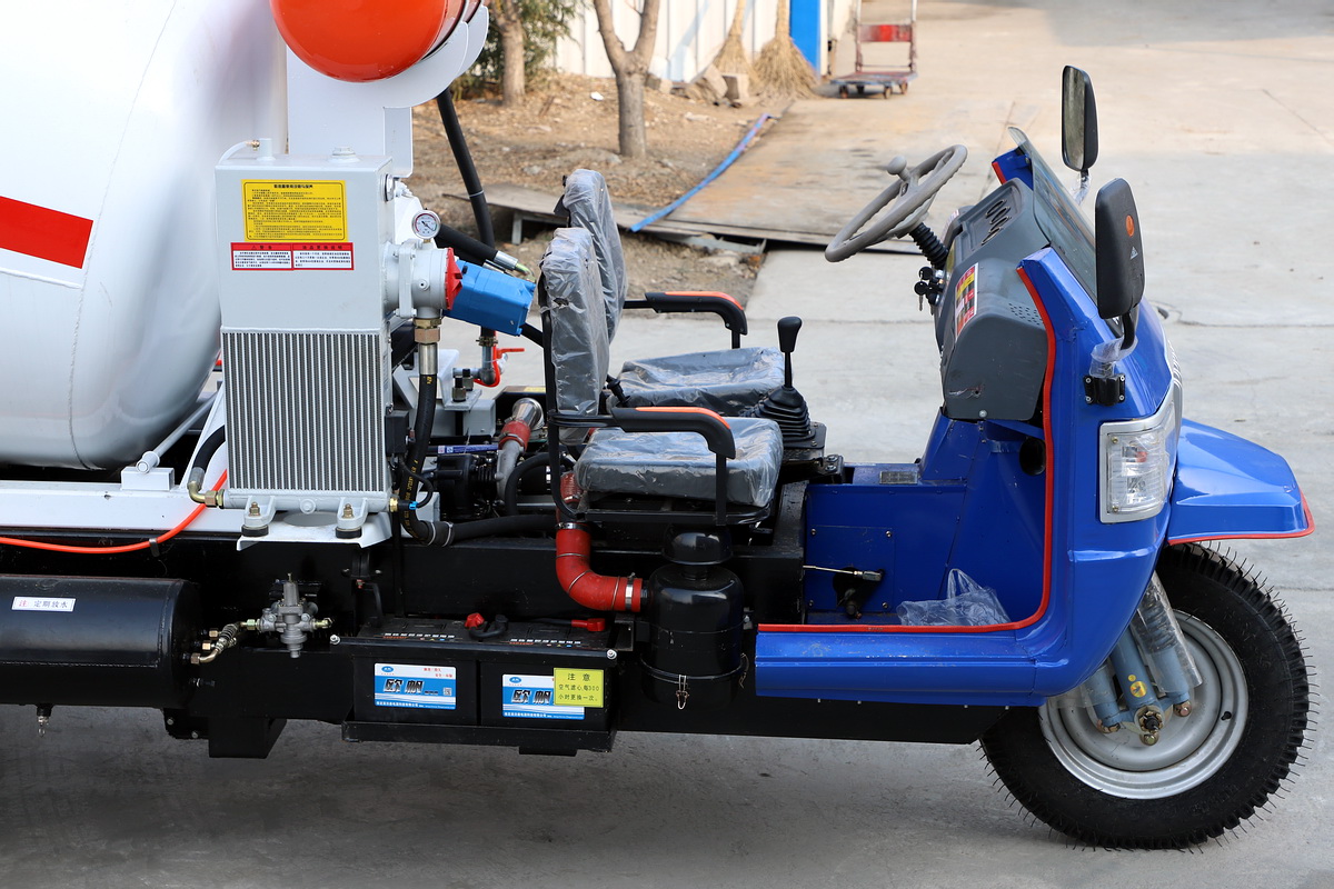 2立方米五轮搅拌车