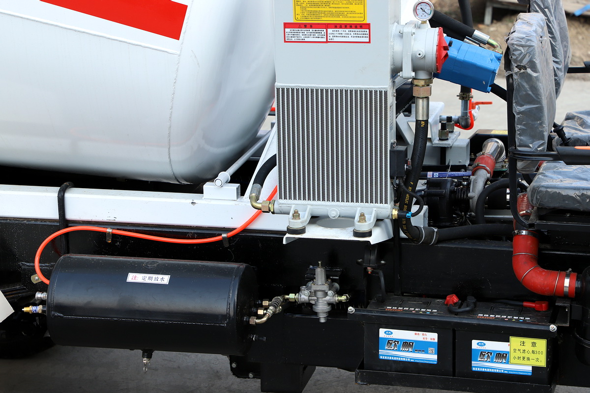 2立方米五轮搅拌车