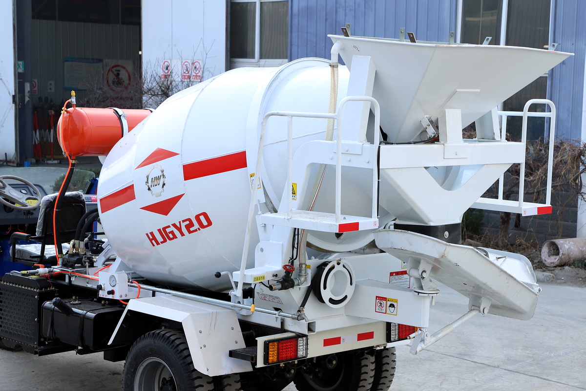 2立方米五轮搅拌车