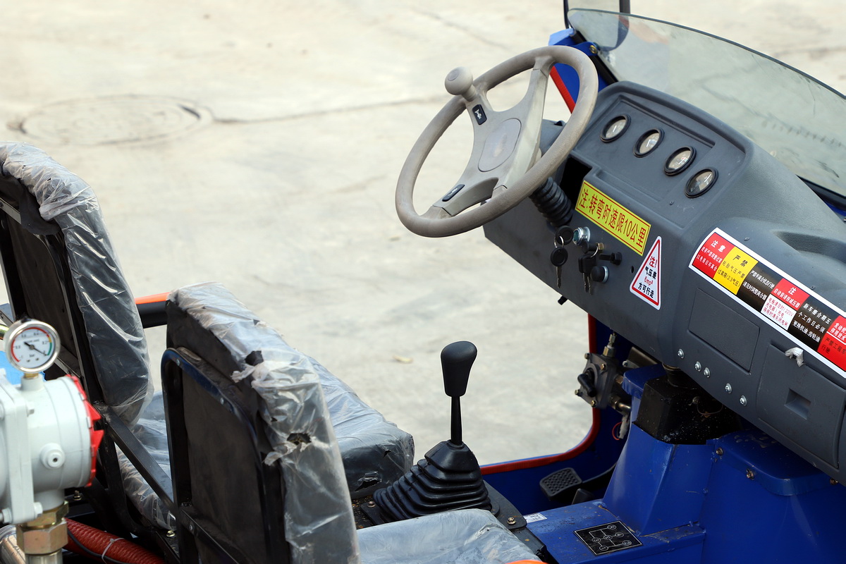 2立方米五轮搅拌车