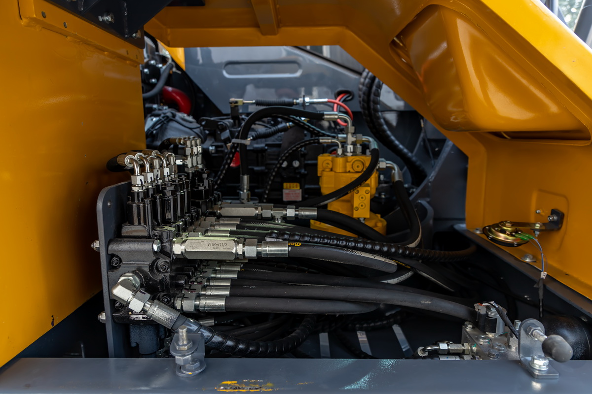 HWL-80轮式挖掘机