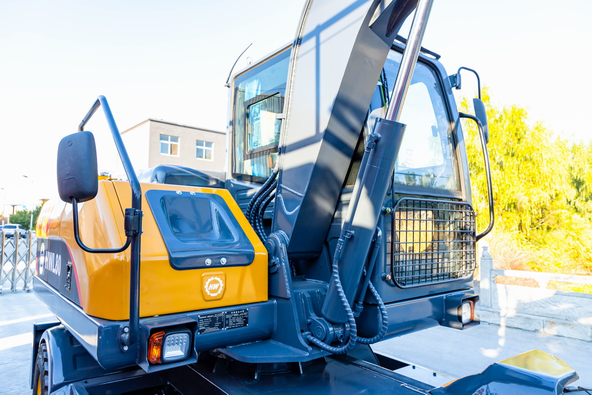 HWL-80轮式挖掘机